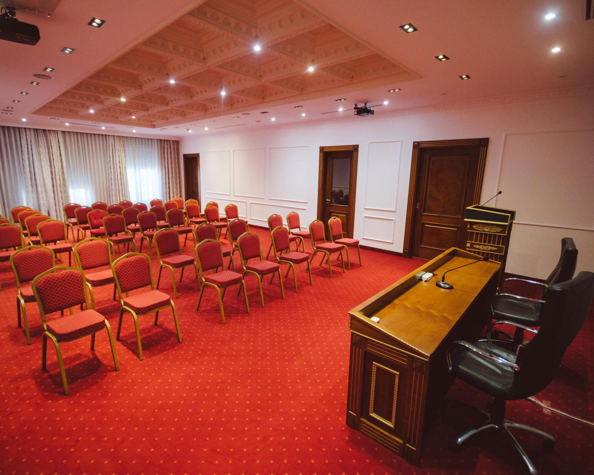 Star Hill Hotel & Spa Pristina Esterno foto