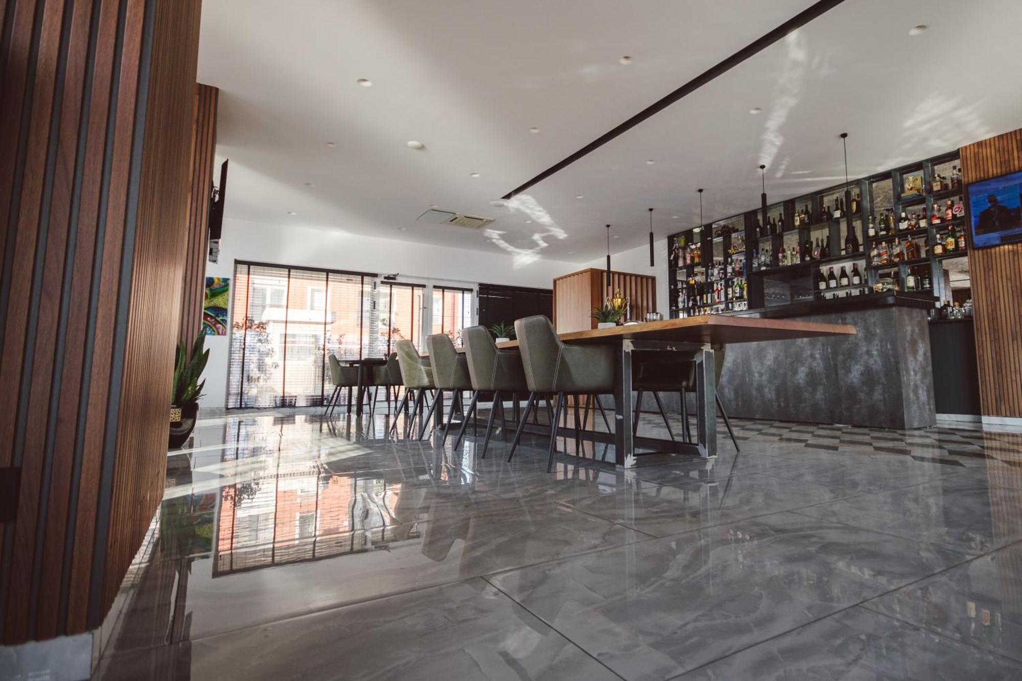 Star Hill Hotel & Spa Pristina Esterno foto