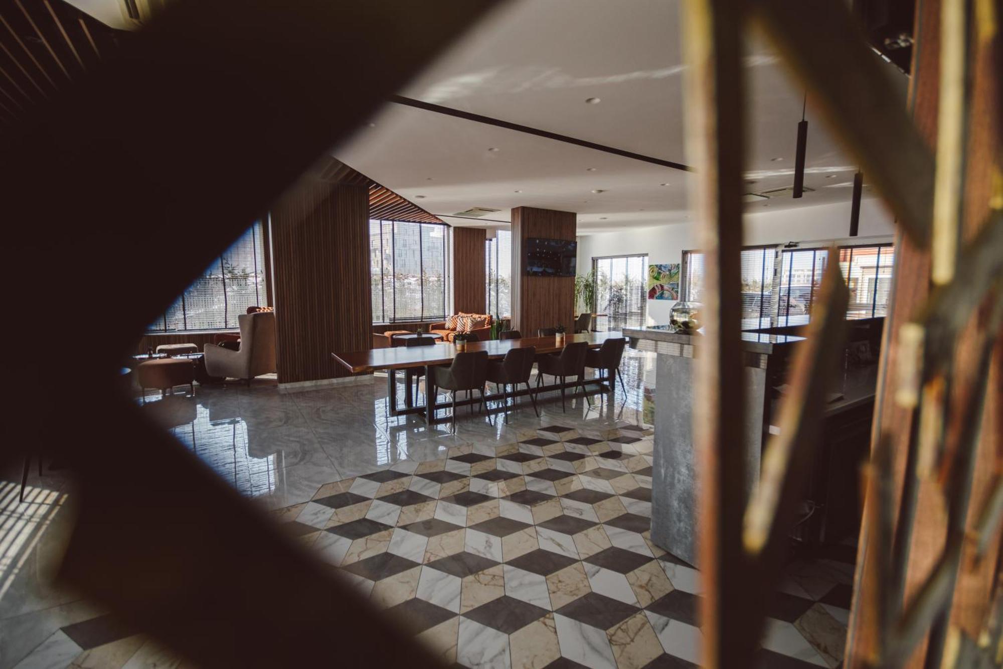 Star Hill Hotel & Spa Pristina Esterno foto